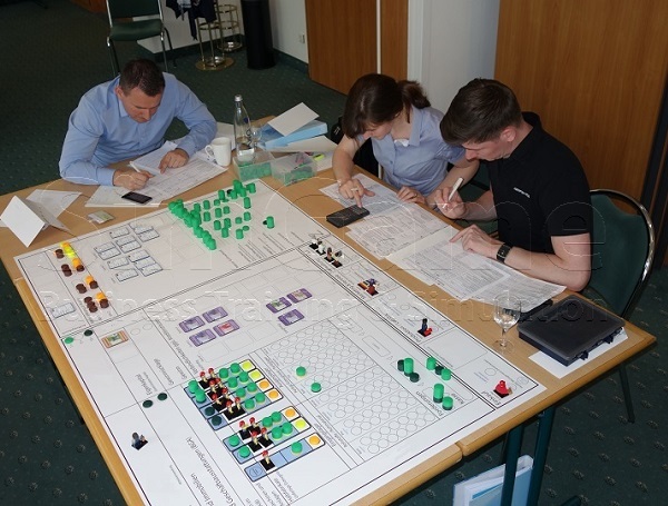 Projektmanagement Seminare Ingenieure Techniker - Projektmanagement Grundlagen Seminare Ingenieure Techniker - Projektmanagement Seminare Ingenieure Techniker Projektmanagement Simulationen Planspiele - Projektmanagement Seminar - Seminare - Projekt Simulation Planspiel - Projekt Simulation Planspiel - TopSim